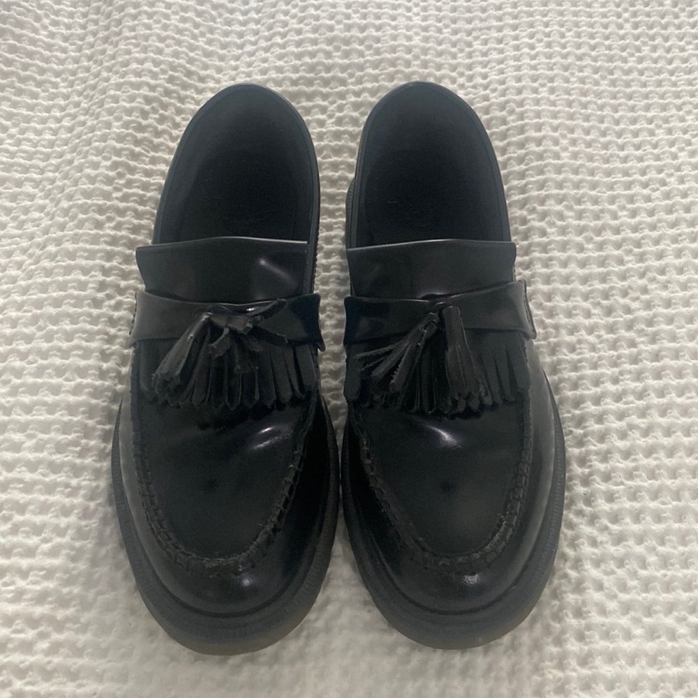 Women’s Doc Marten black leather loafers Sz 8.5